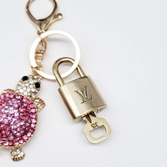 100% Auth Louis Vuitton Lock & Key with unbranded Bagcharm, Keycharm, Keychain - Picture 6 of 8